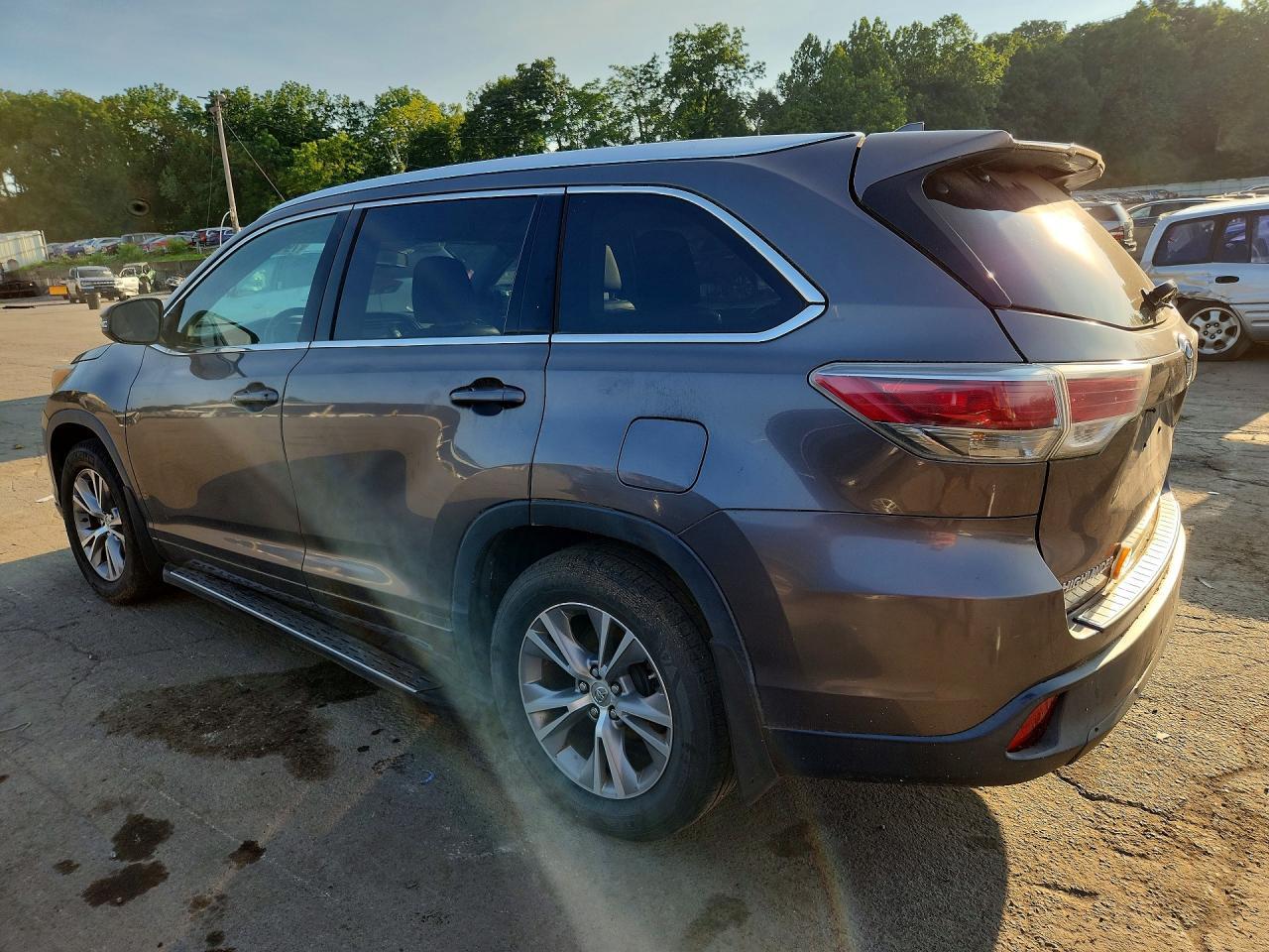 2014 Toyota Highlander Xle - Фото 2