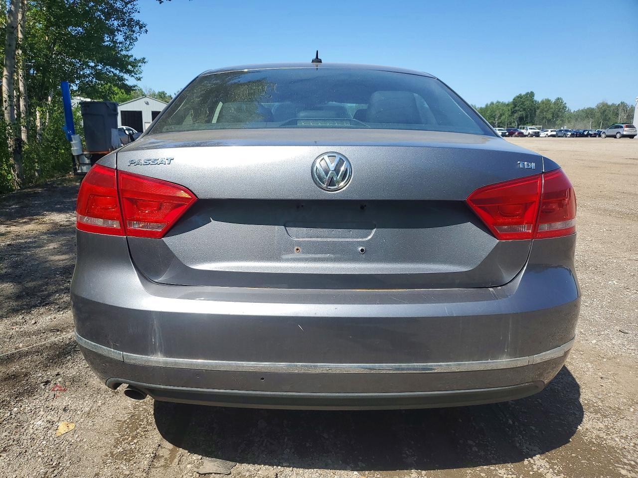 2015 Volkswagen Passat S - Фото 6