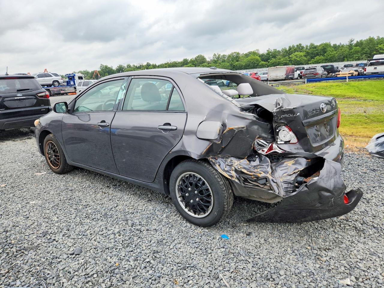 2010 Toyota Corolla Le - Фото 2