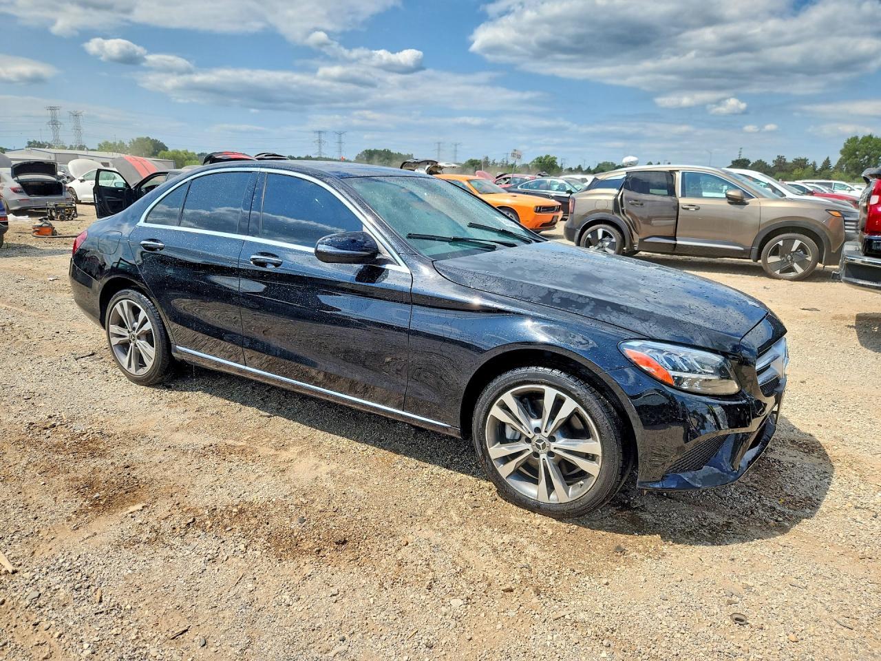 2021 Mercedes-Benz C 300 4Matic - Фото 4