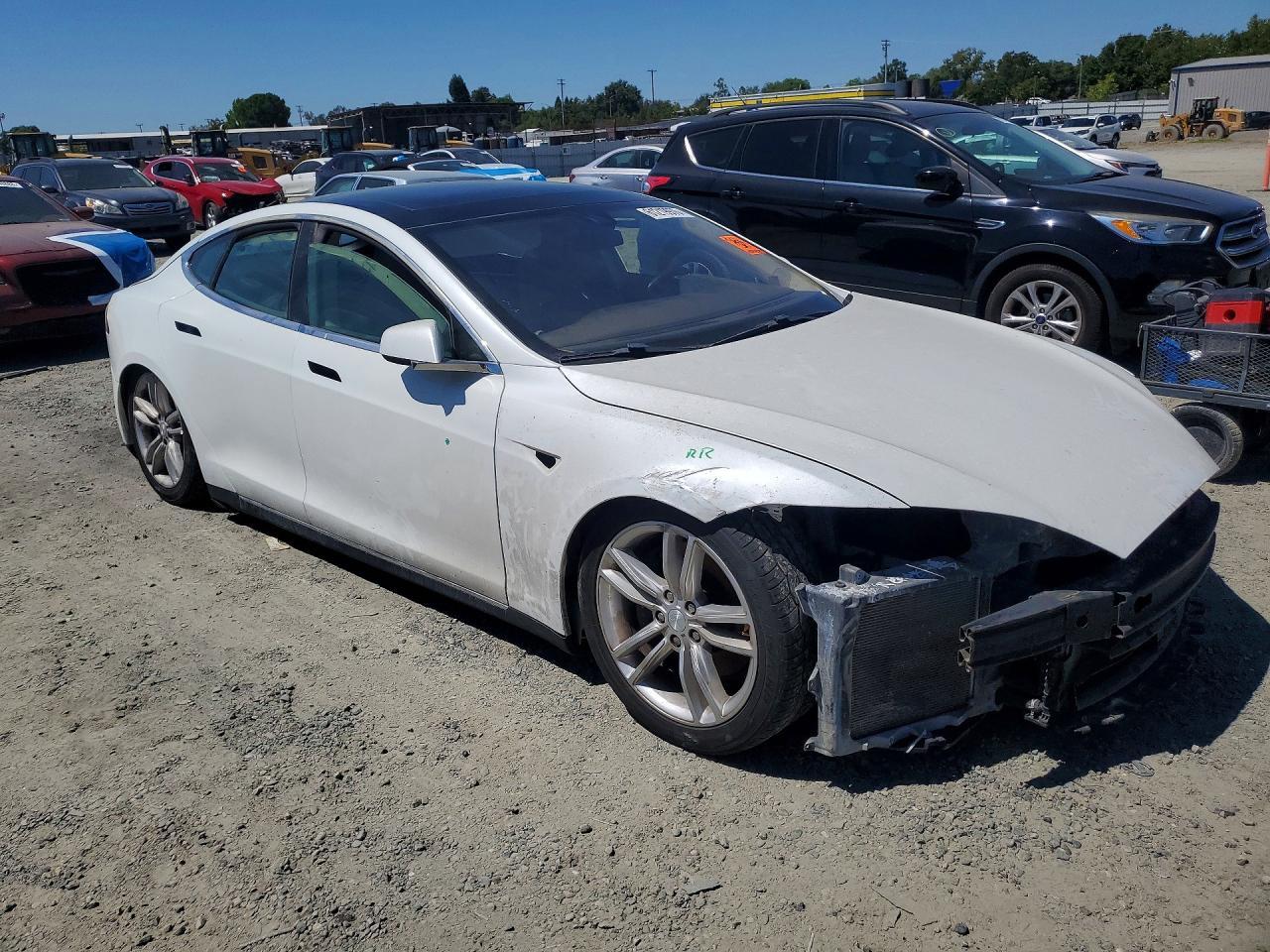 2014 Tesla Model S - Image 4