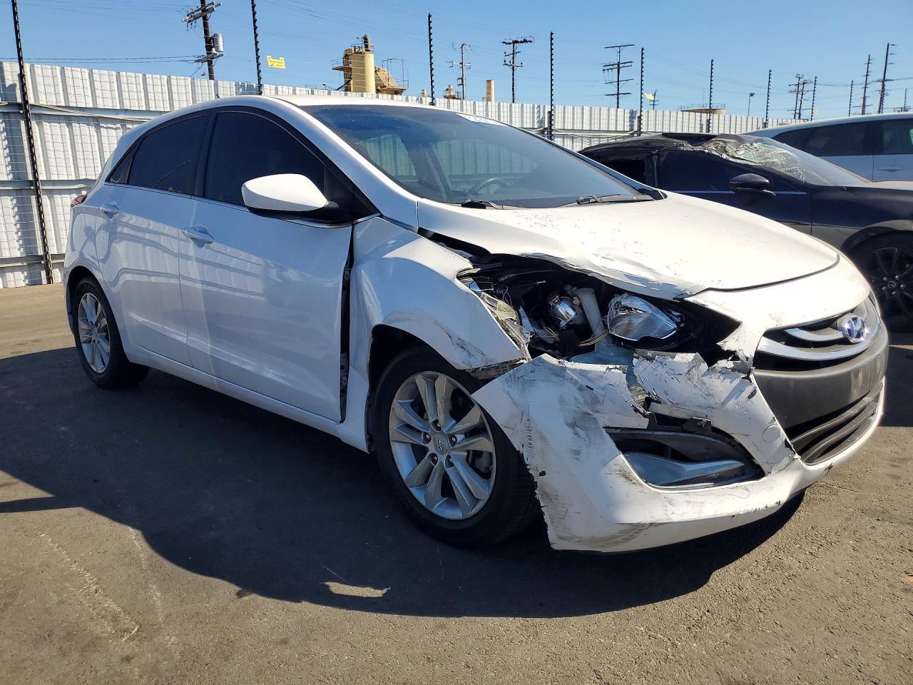 2014 Hyundai Elantra Gt Base - Image 4