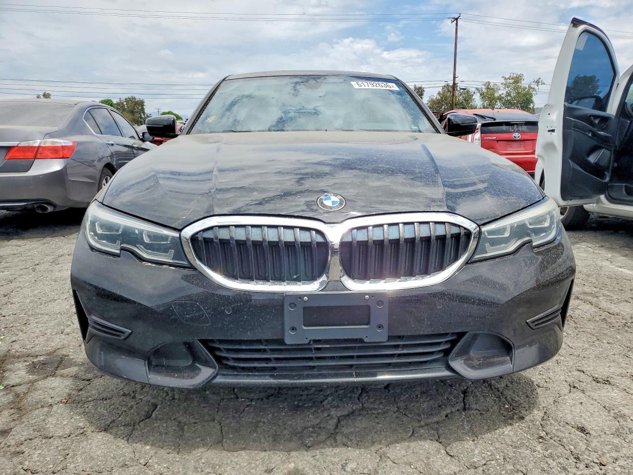 2020 BMW 330I - Фото 5