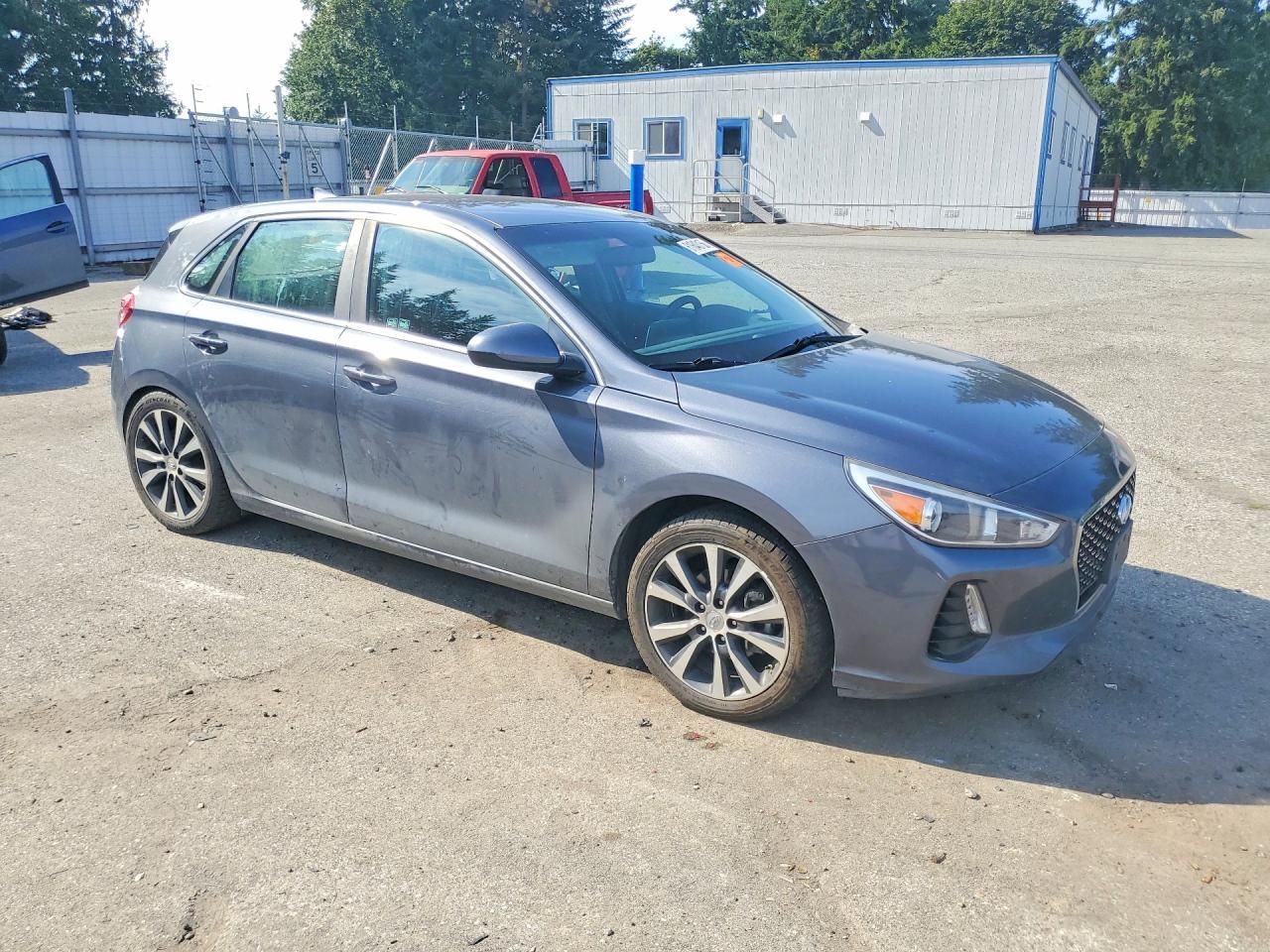 2019 Hyundai Elantra Gt Base - Фото 4