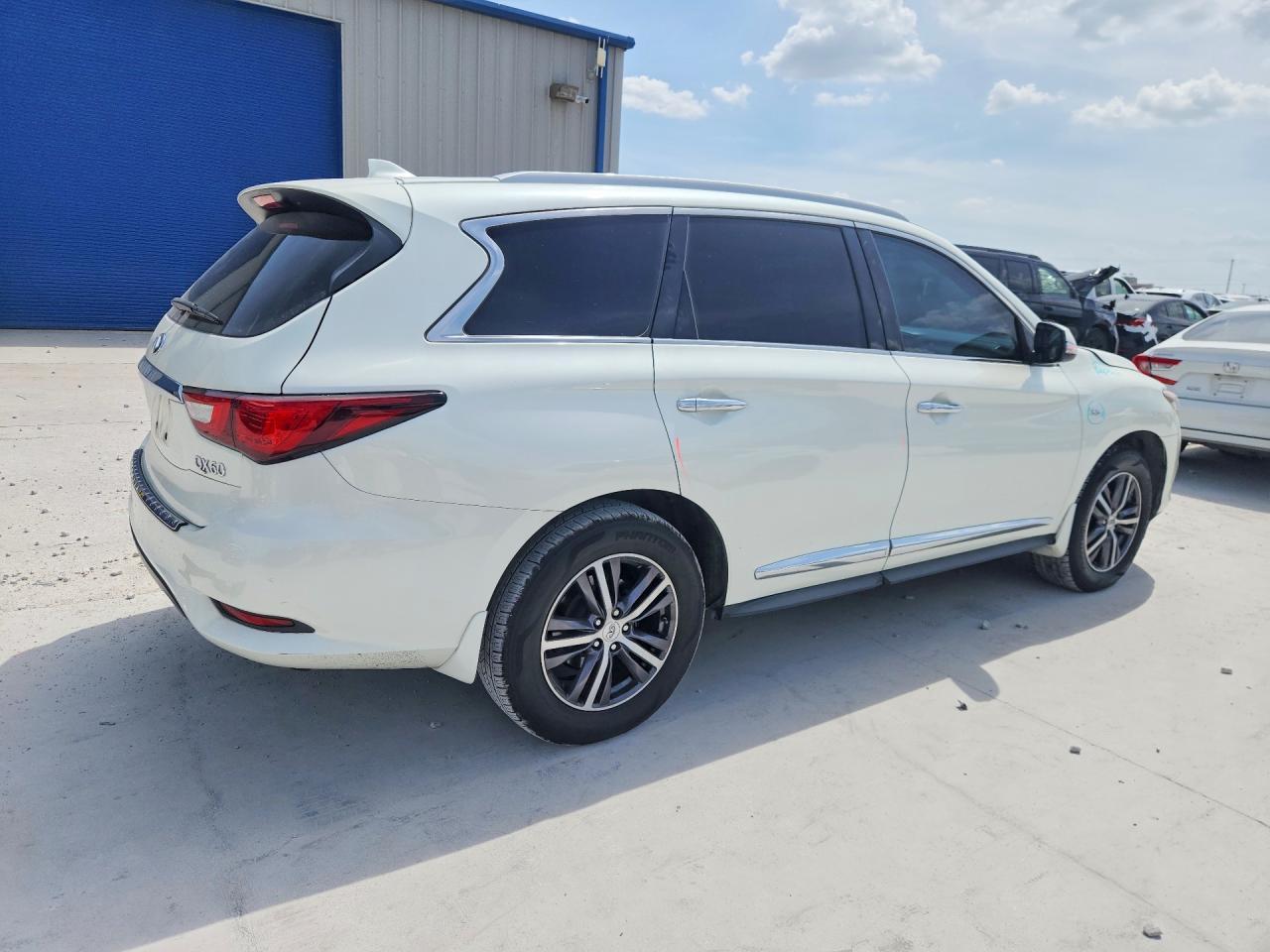 2017 Infiniti Qx60 Base - Image 3