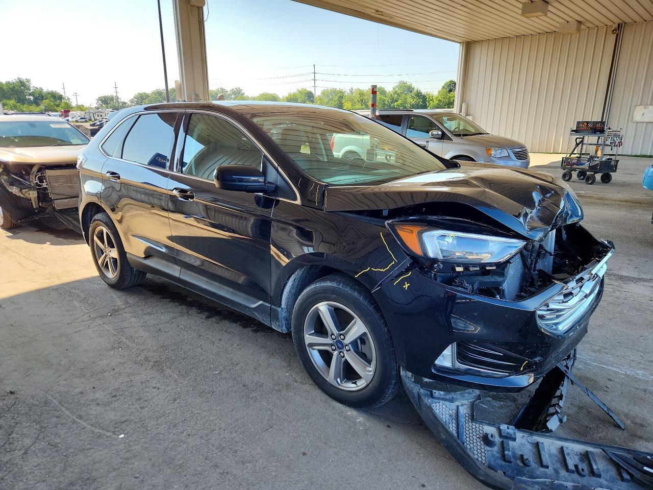 2021 Ford Edge Sel - Фото 4