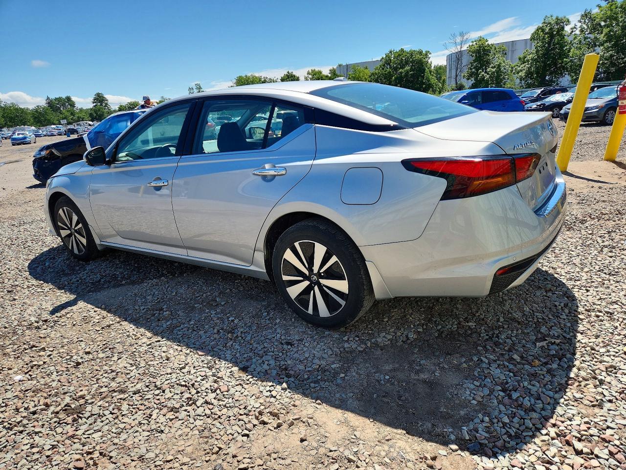 2021 Nissan Altima Sl - Фото 2