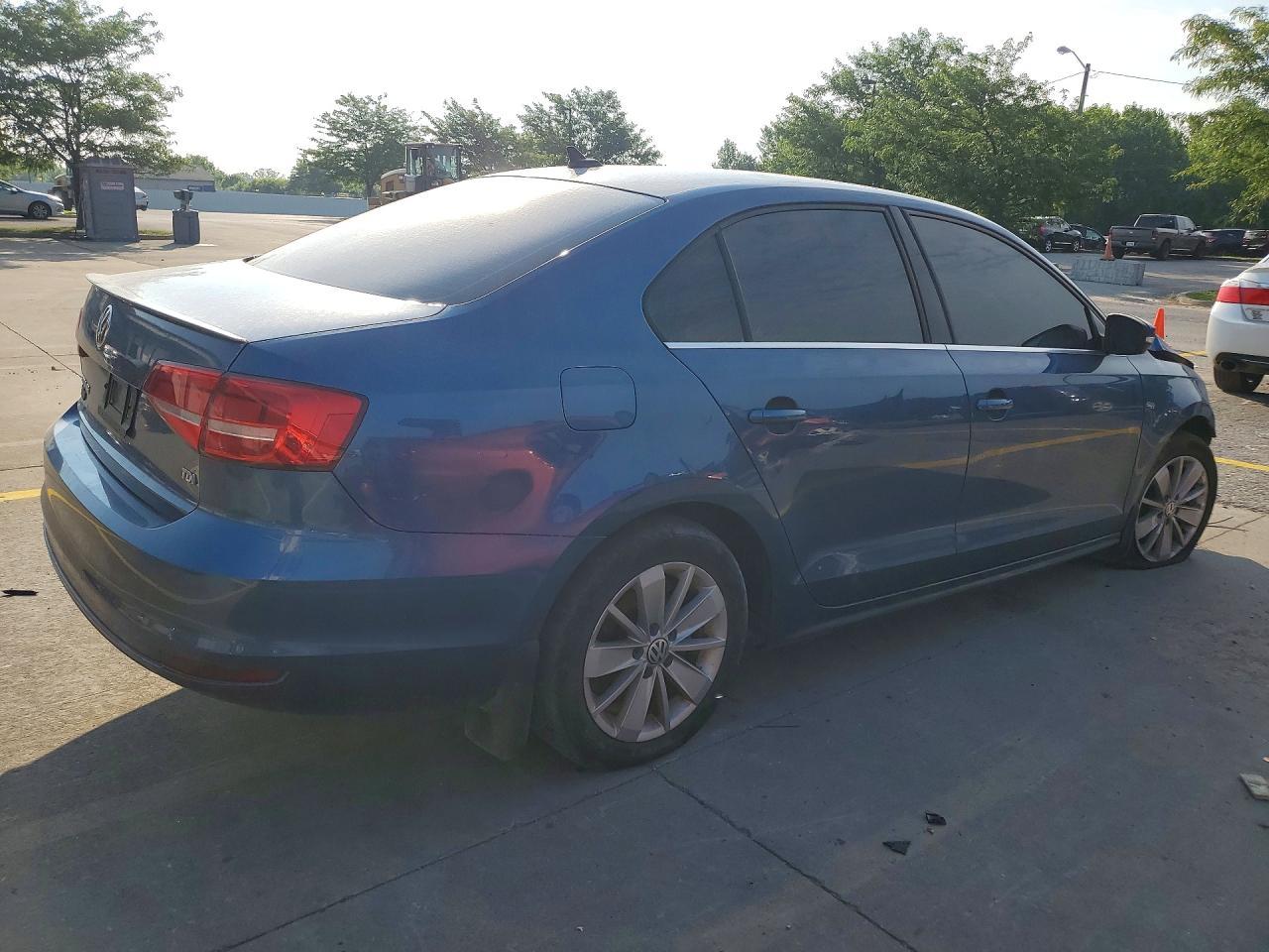 2015 Volkswagen Jetta - Фото 3