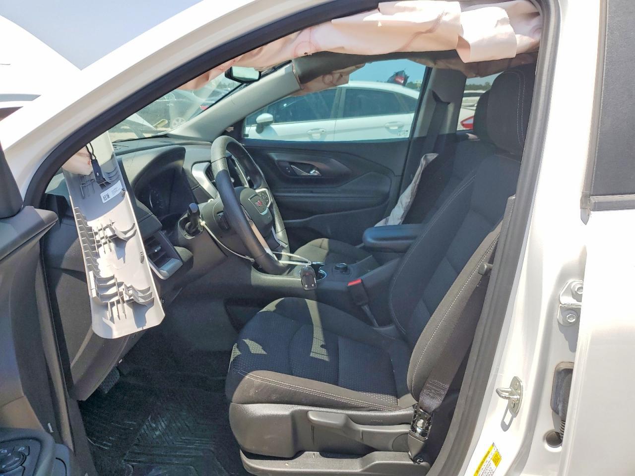 2022 GMC Terrain Sle - Image 7
