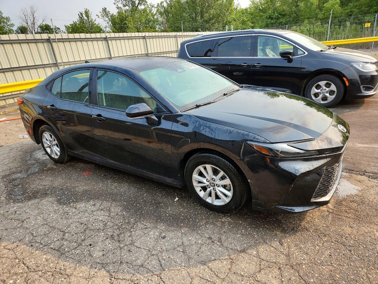 2025 Toyota Camry Le - Фото 4