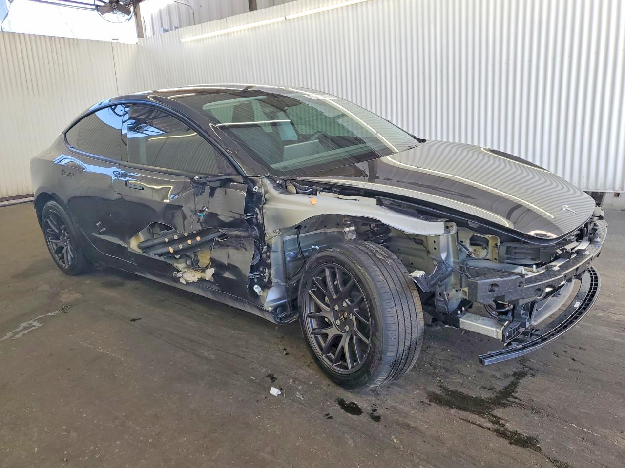 2025 Tesla Model 3 - Image 4