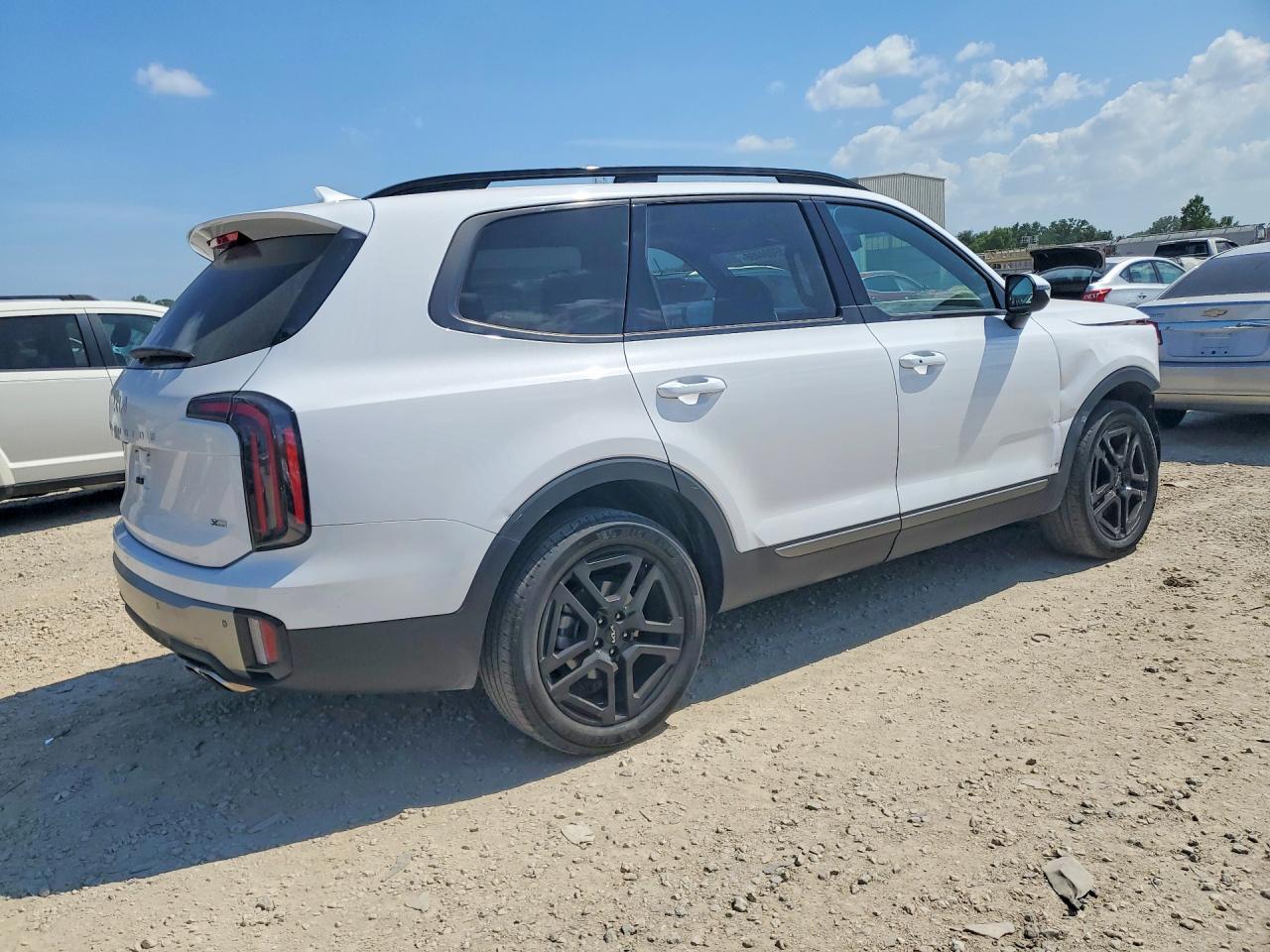 2023 Kia Telluride Ex X-Line - Image 3