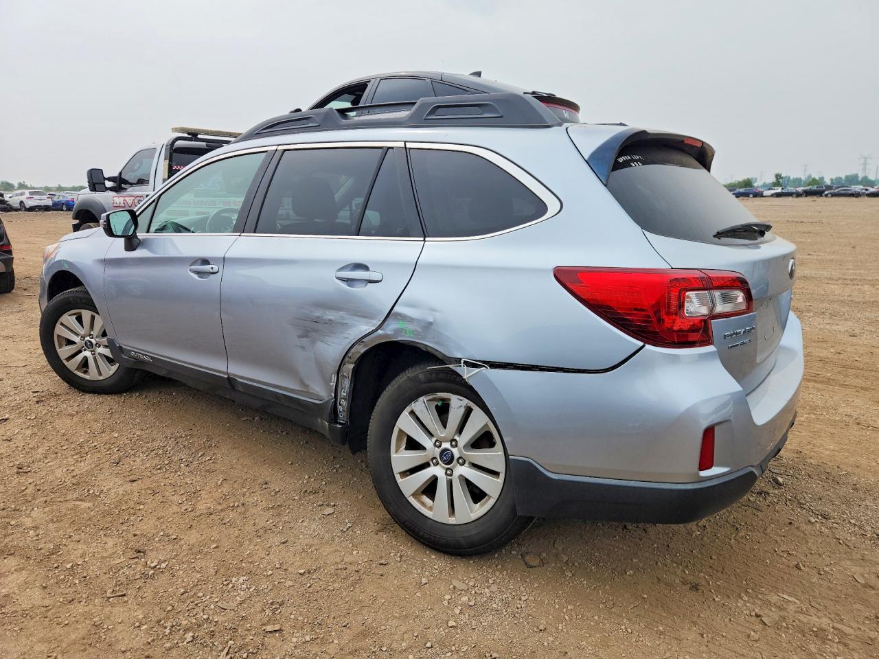 2015 Subaru Outback 2.5I Premium - Image 2