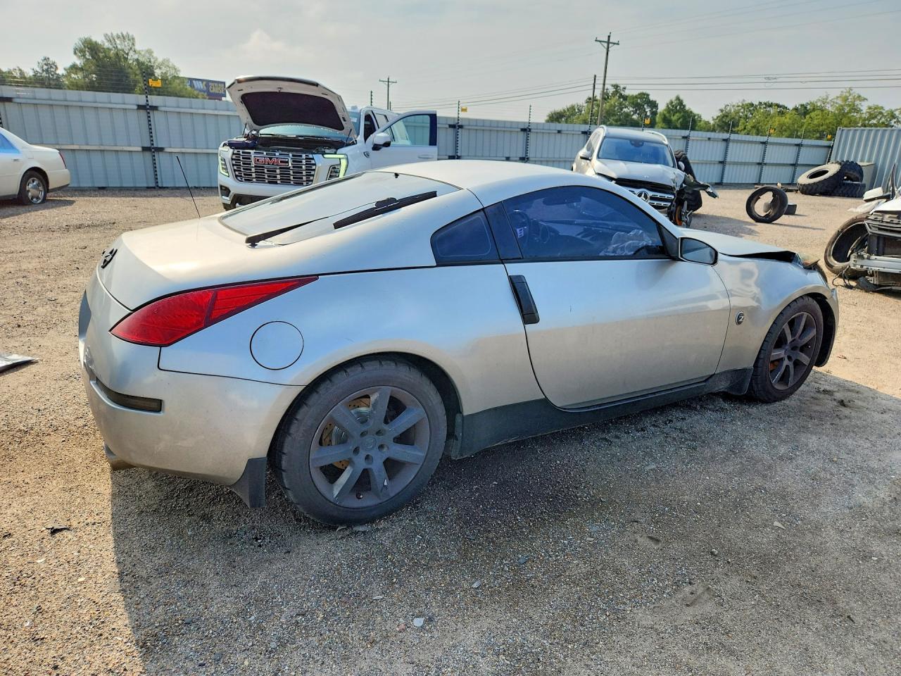 2005 Nissan 350Z Base - Image 3