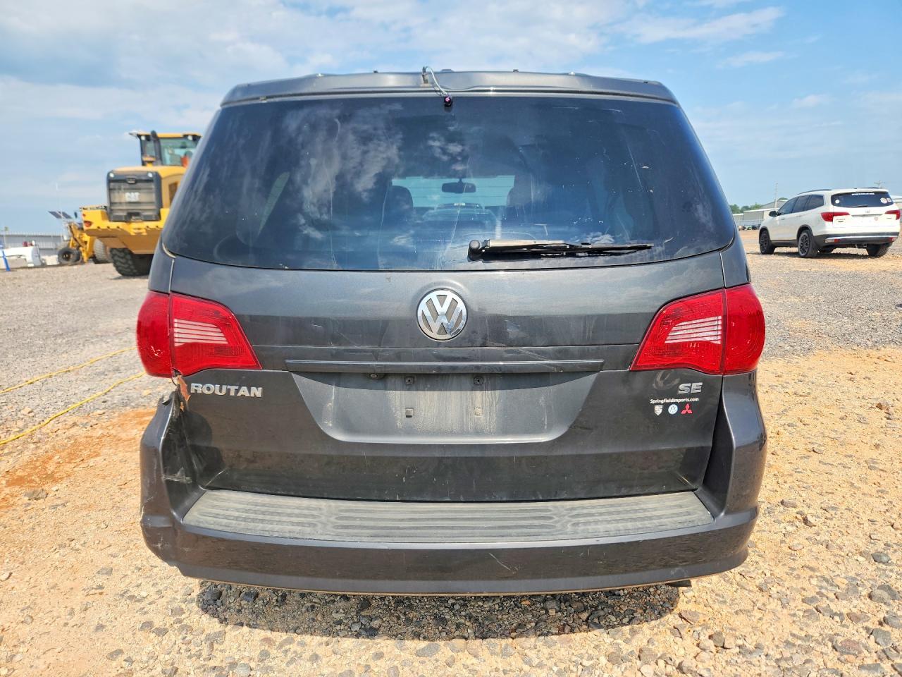 2012 Volk Routan Se - Image 6