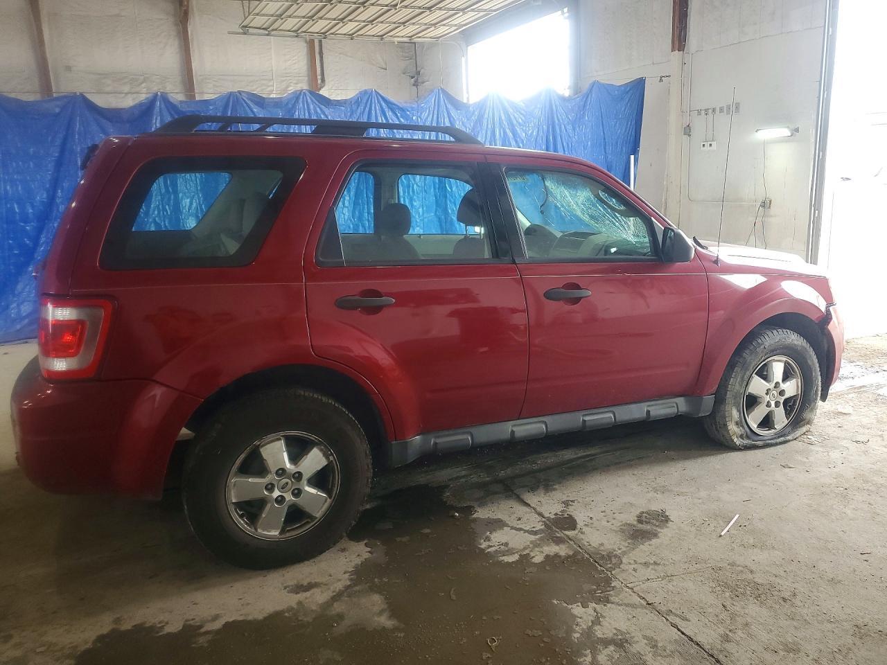 2010 Ford Escape Xls - Фото 3