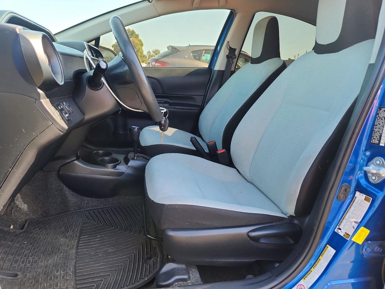 2018 Toyota Prius C - Image 7