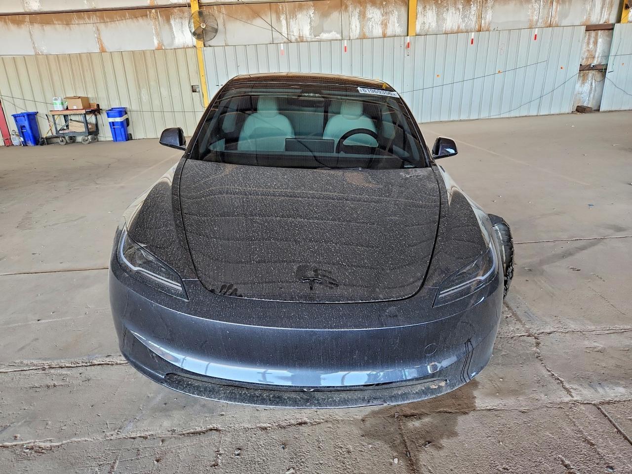 2026 Tesla Model 3 - Фото 5