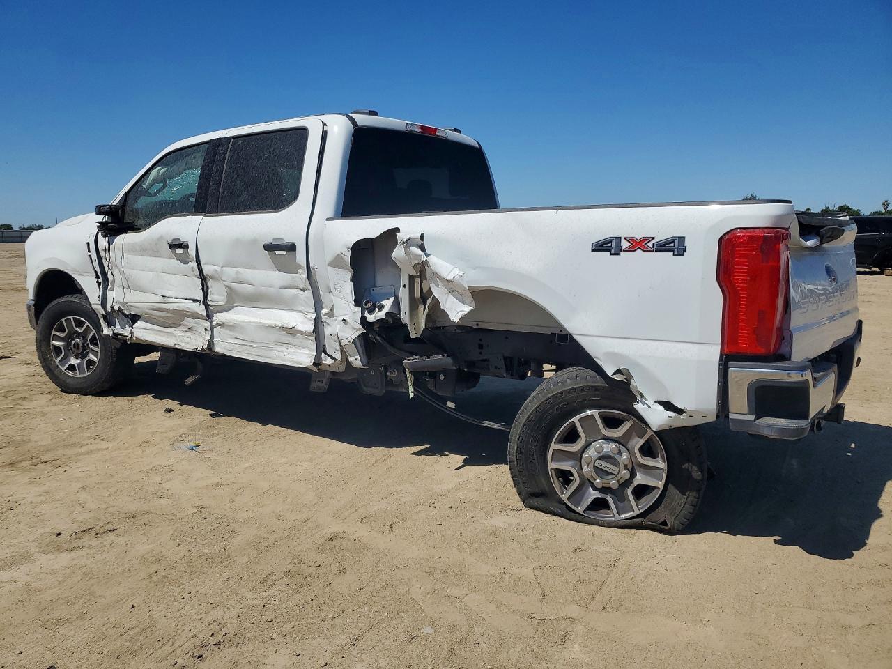 2025 Ford F250 Super Duty - Image 2