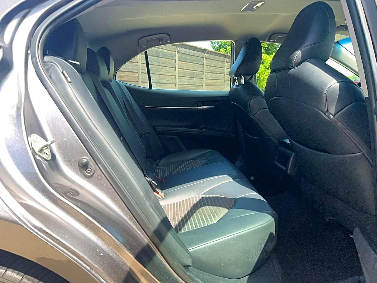 2019 Toyota Camry Se - Фото 6