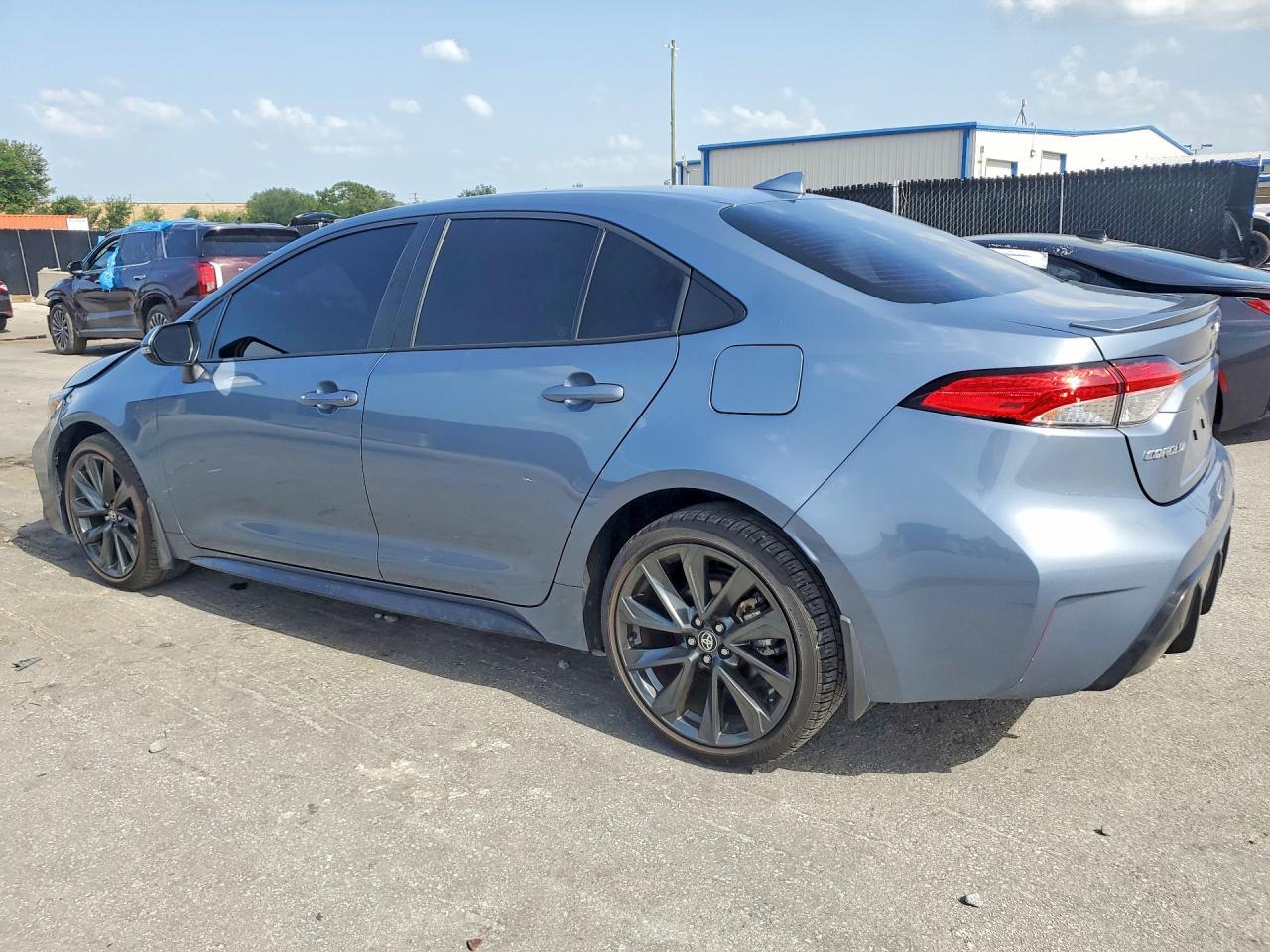 2025 Toyota Corolla - Фото 2