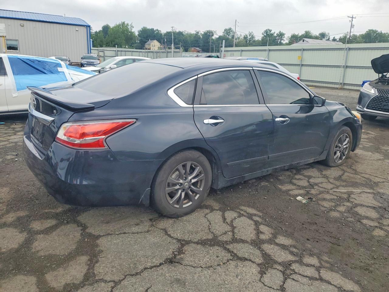 2015 Nissan Altima 2.5 S - Фото 3