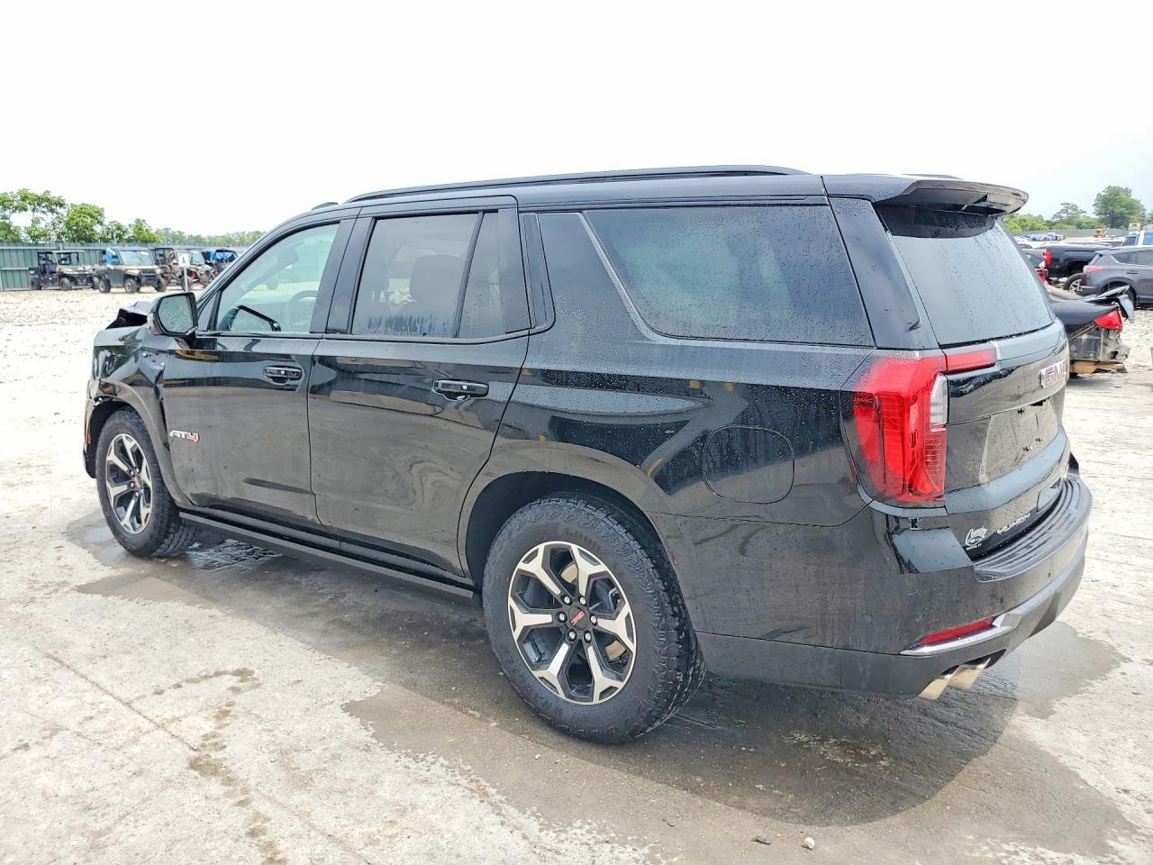 2026 GMC Yukon At4 - Фото 2