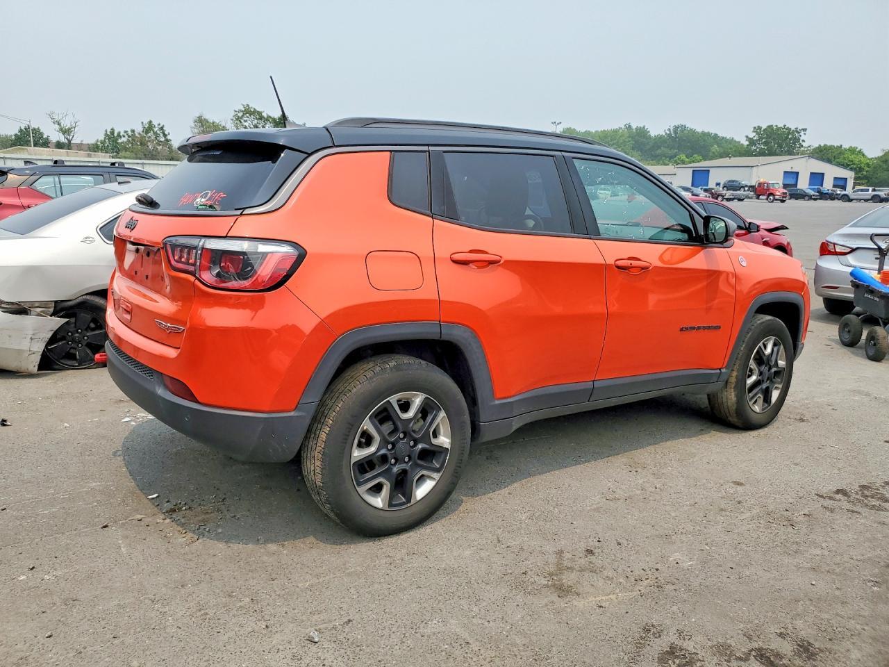 2018 Jeep Compass Trailhawk - Фото 3