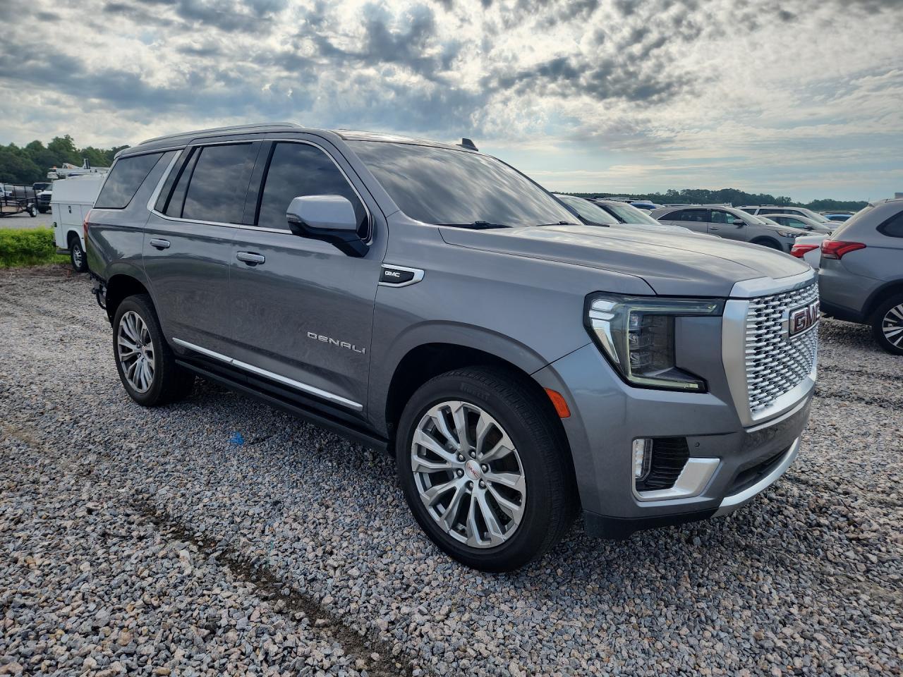 2021 GMC Yukon Denali - Image 4