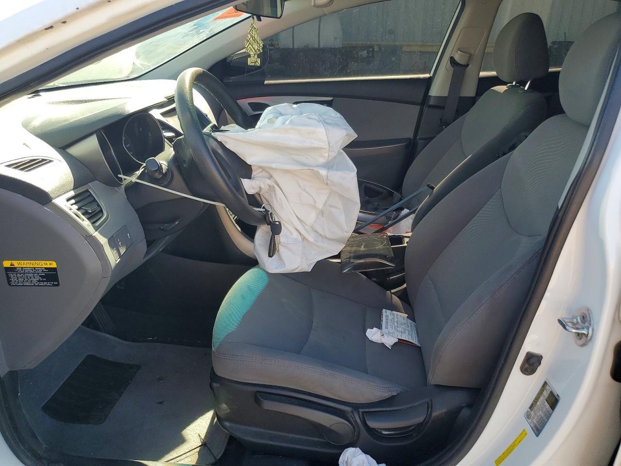 2016 Hyundai Elantra Se - Image 7