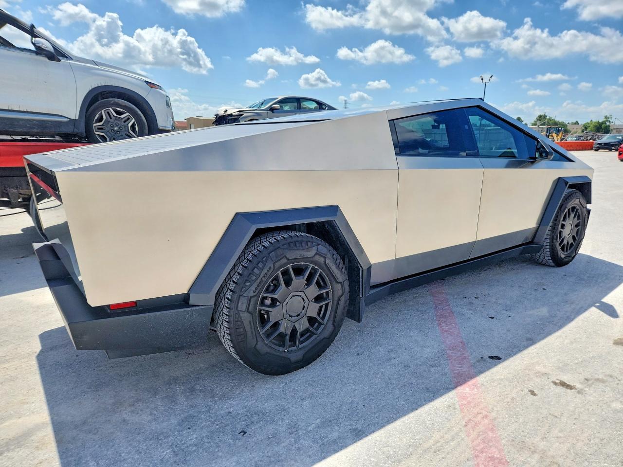 2024 Tesla Cybertruck - Image 3