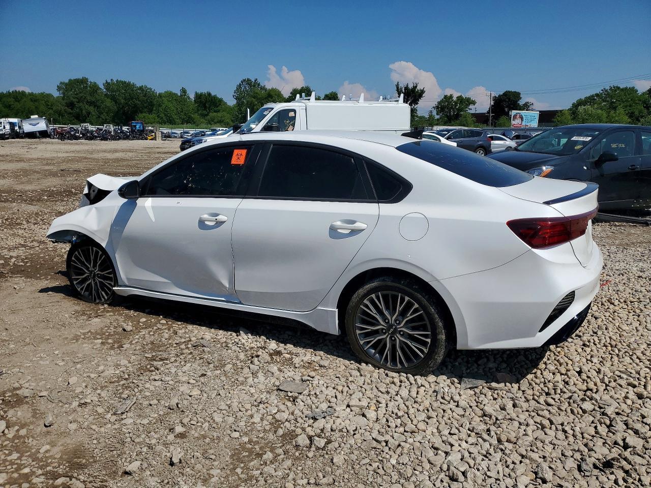 2023 Kia Forte Gt Line - Фото 2