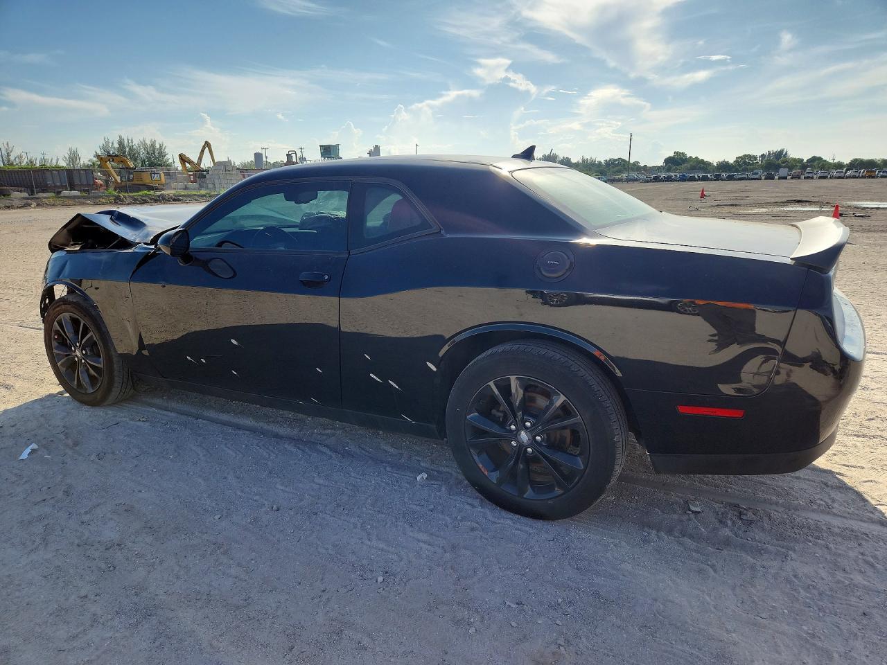 2020 Dodge Challenger Sxt - Фото 2