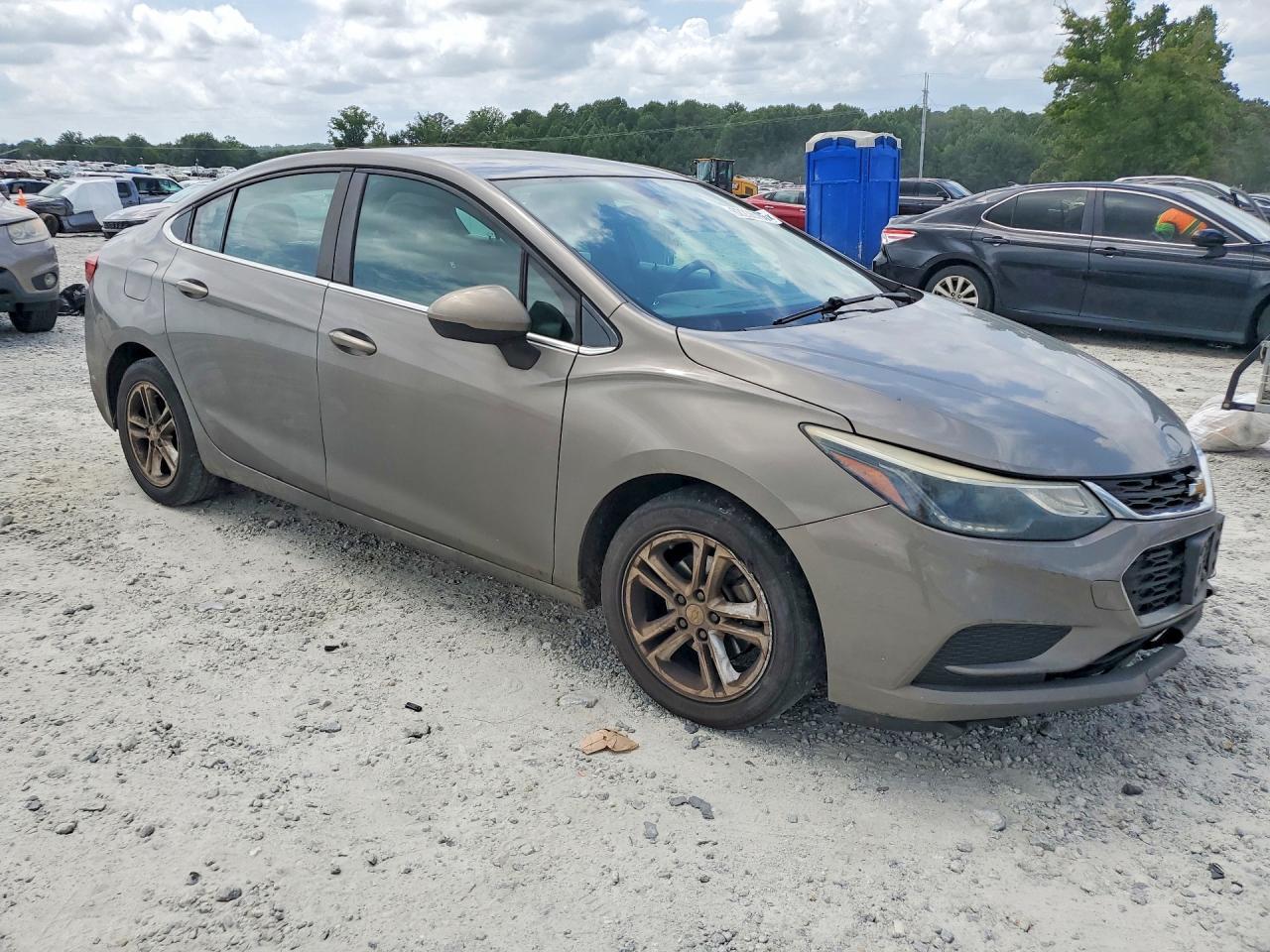 2018 Chevrolet Cruze Lt - Image 4