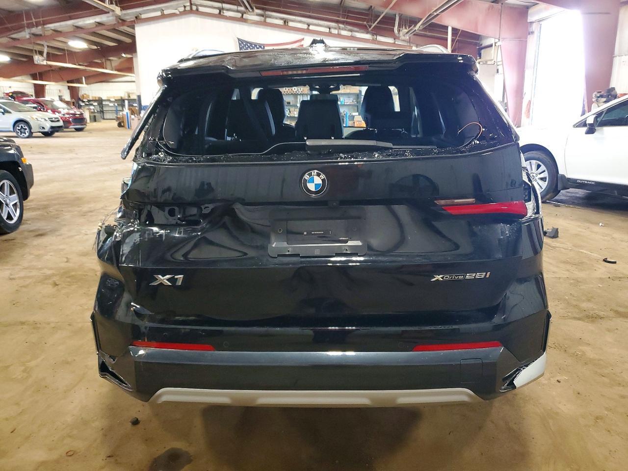 2025 BMW X1 xDrive28I - Фото 6
