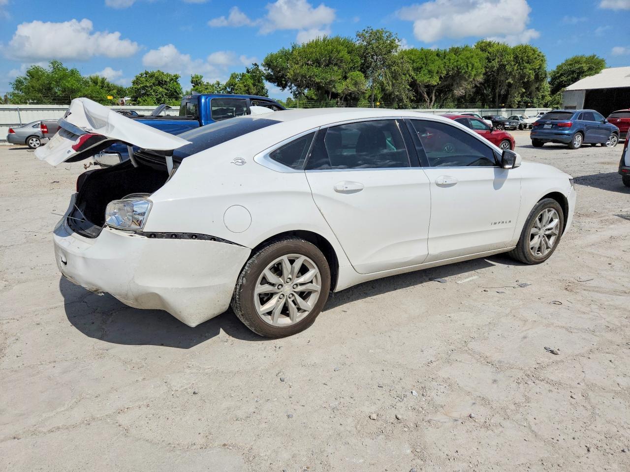 2019 Chevrolet Impala Lt - Image 3