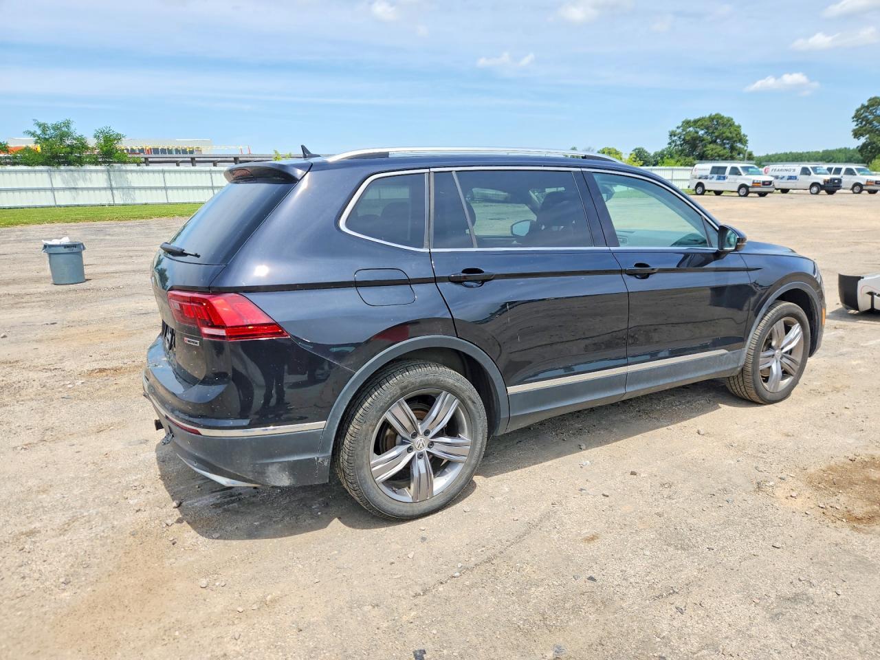 2019 Volkswagen Tiguan Sel Premium - Image 3