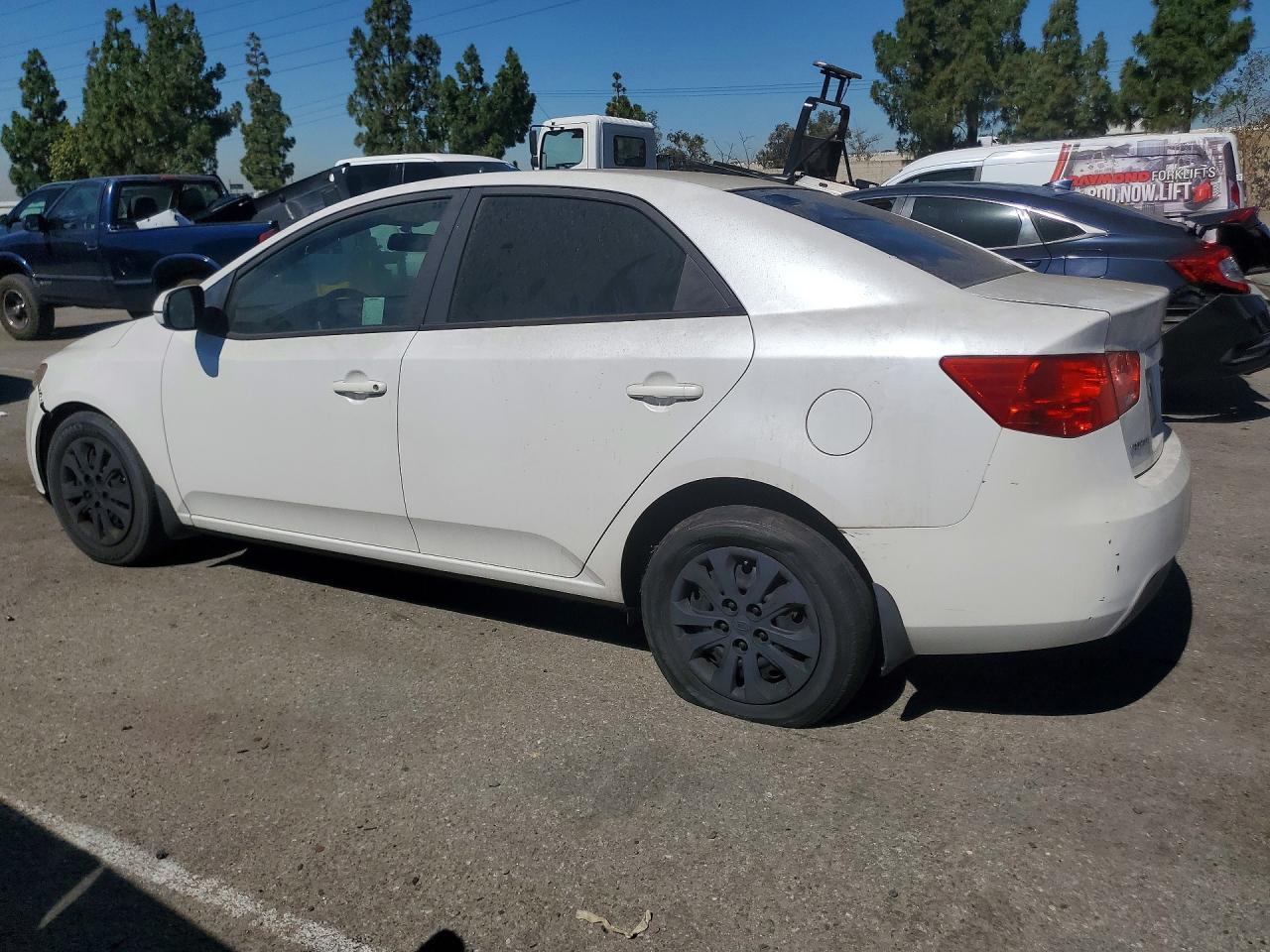 2013 Kia Forte Ex - Image 2