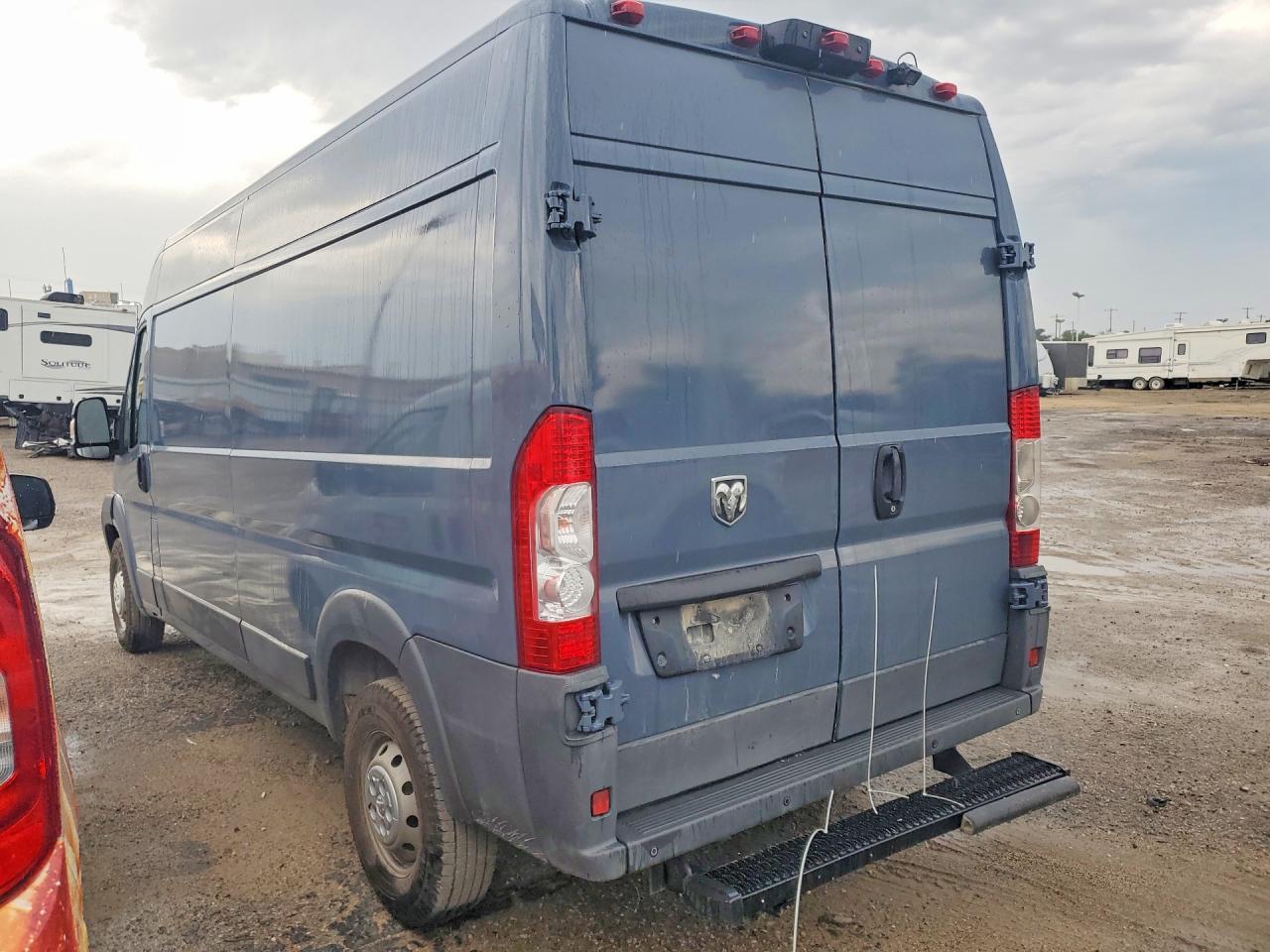 2018 Ram Promaster 2500 Delivery Van - Фото 2