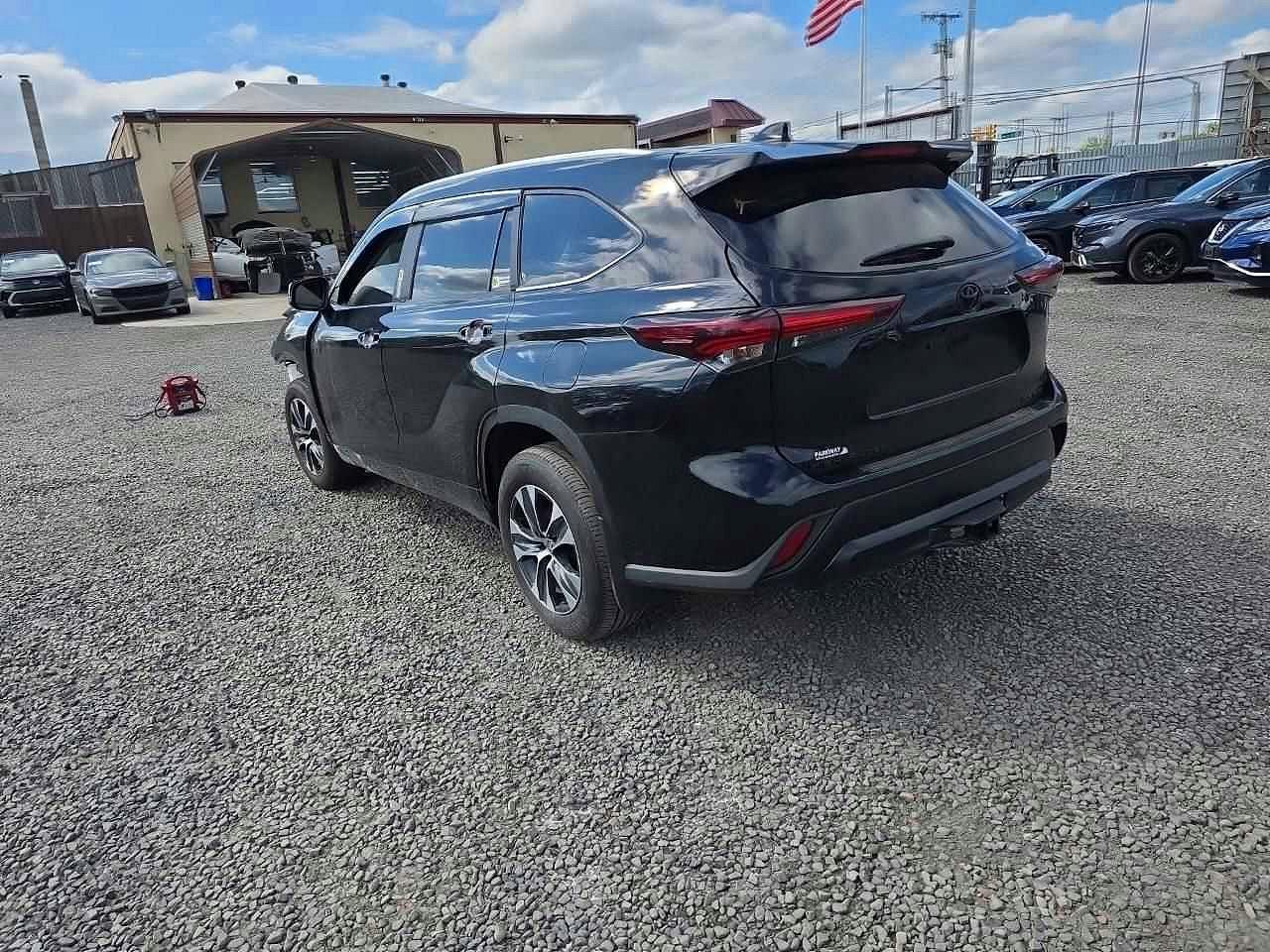 2025 Toyota Highlander Xle - Фото 2