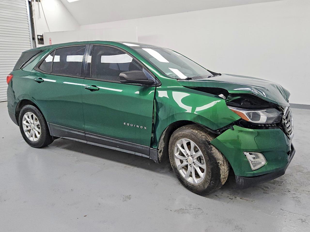 2018 Chevrolet Equinox Ls - Image 4