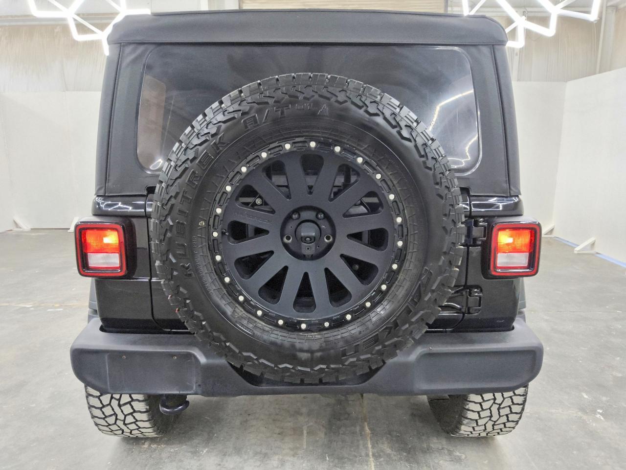 2022 Jeep Wrangler Unlimited Sport - Фото 6