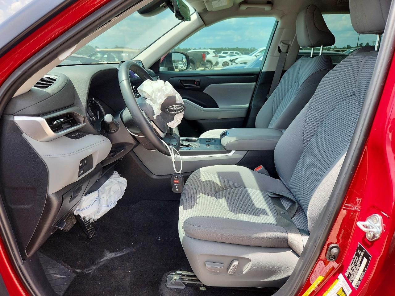 2024 Toyota Highlander Le - Фото 7