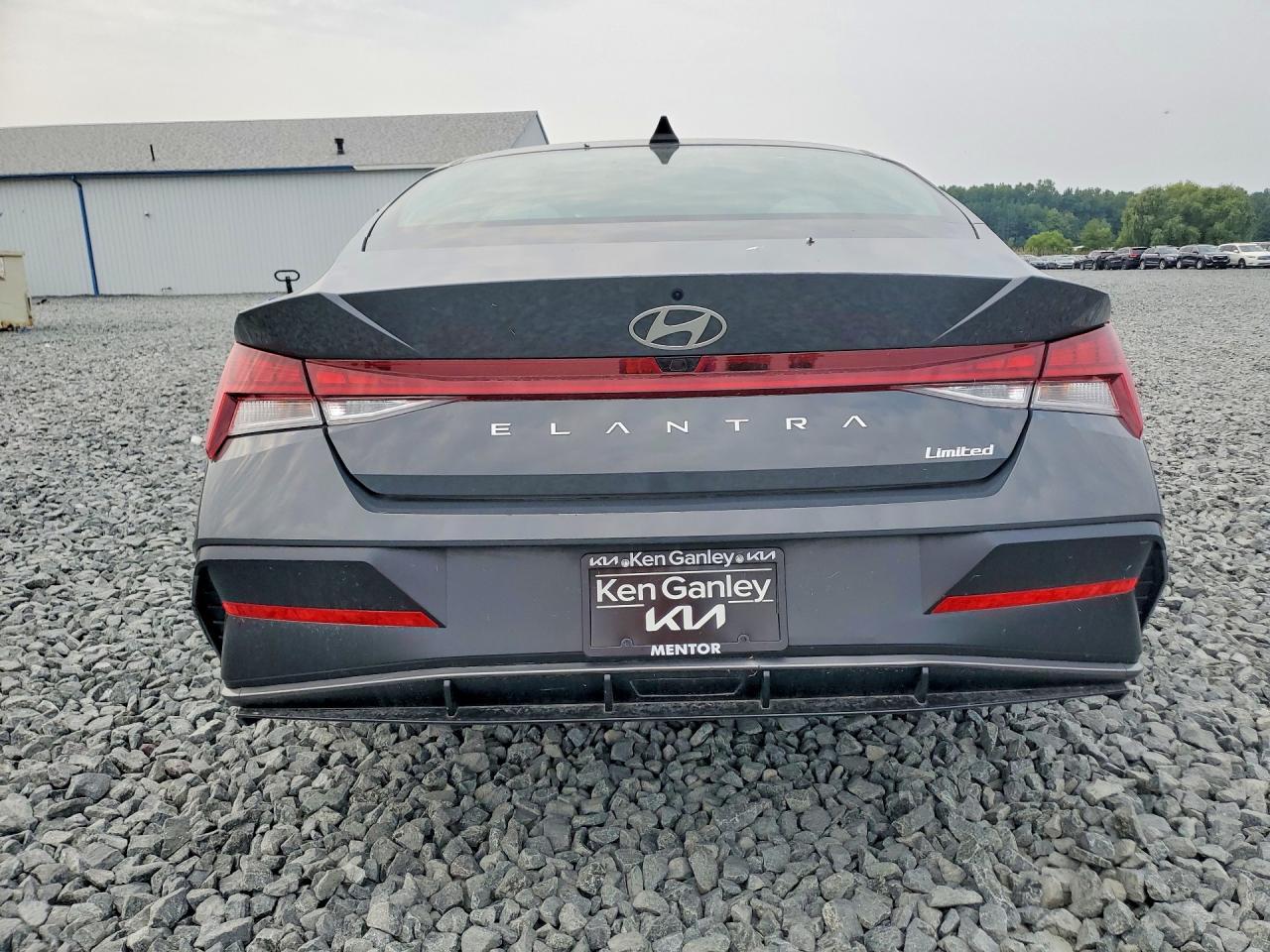2025 Hyundai Elantra Limited - Image 6