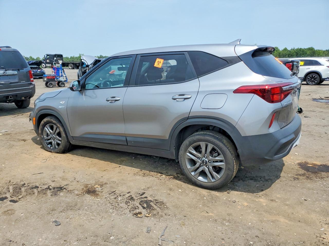 2021 Kia Seltos Lx - Image 2