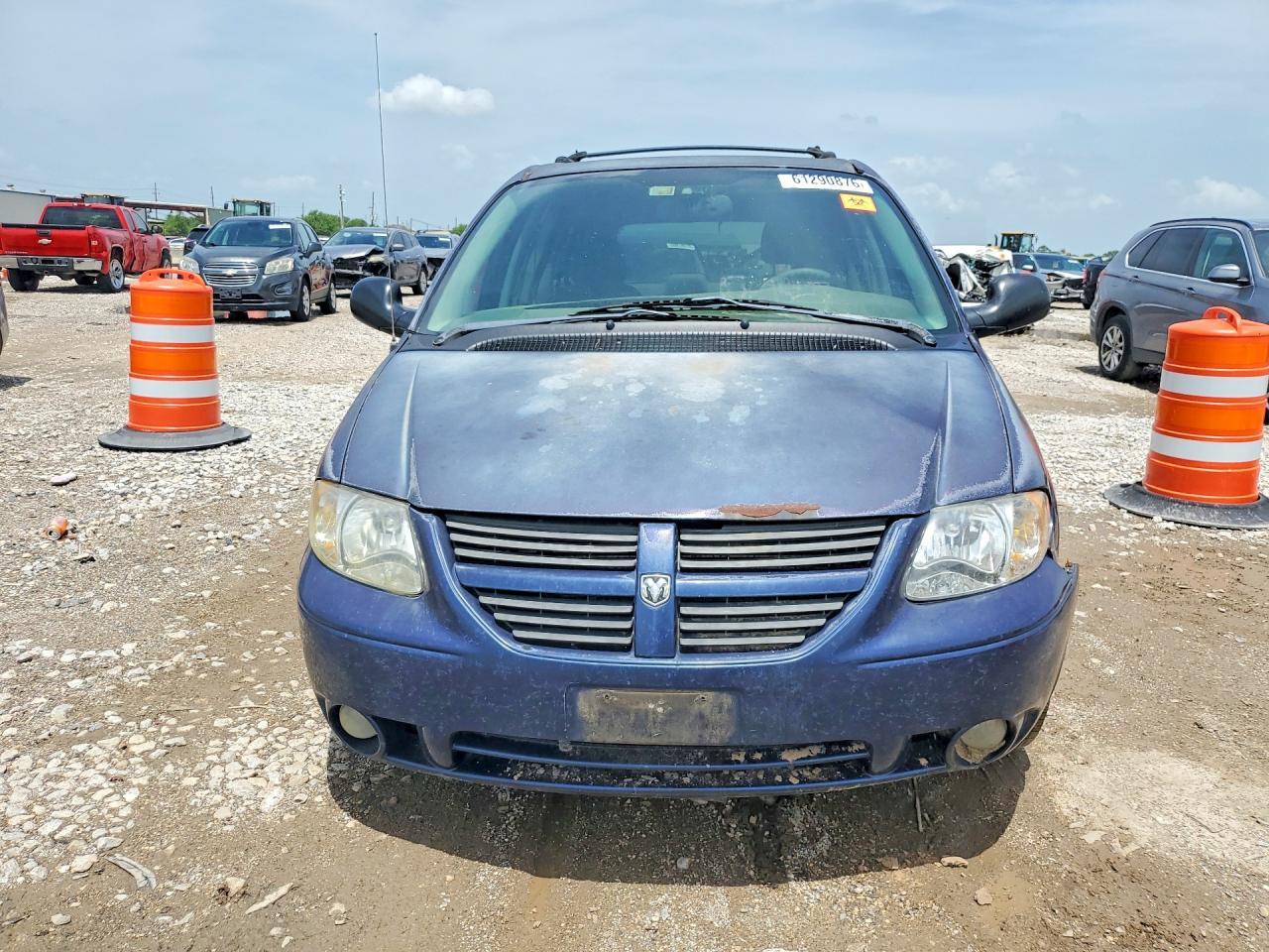 2005 Dodge Caravan - Фото 5