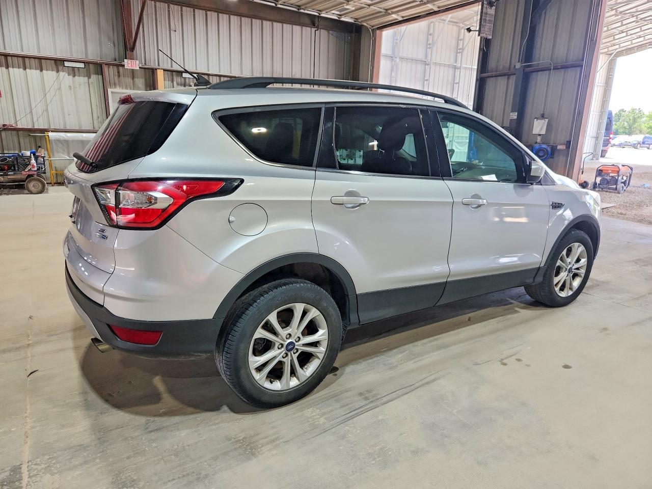 2018 Ford Escape Se - Фото 3