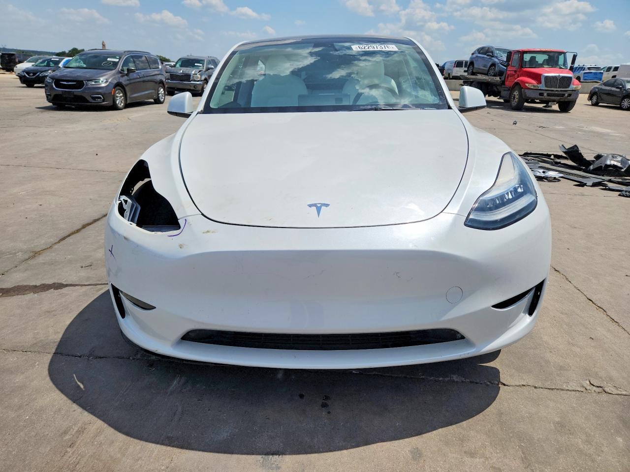2023 Tesla Model Y - Image 5