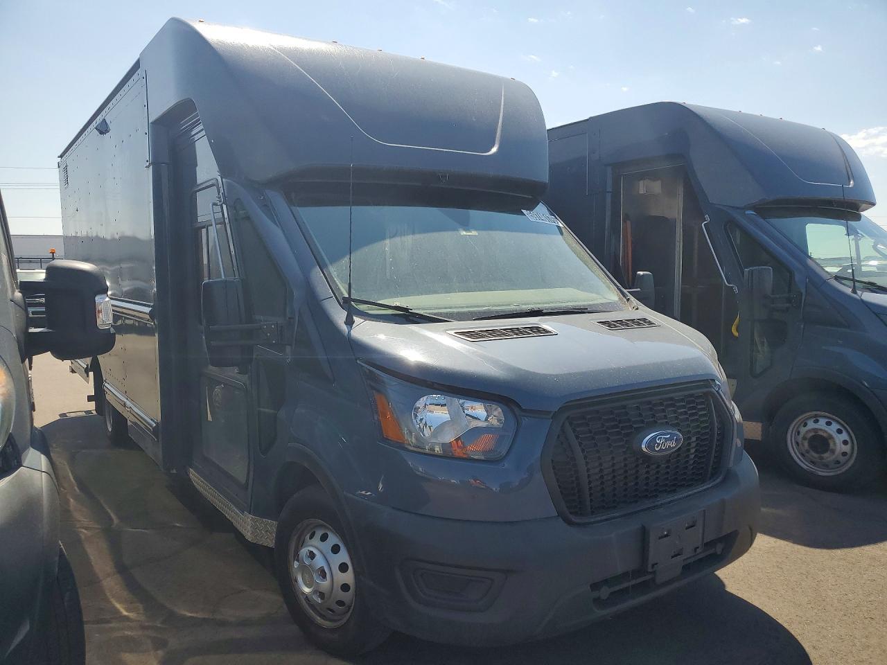 2021 Ford Transit Delivery Truck - Фото 4