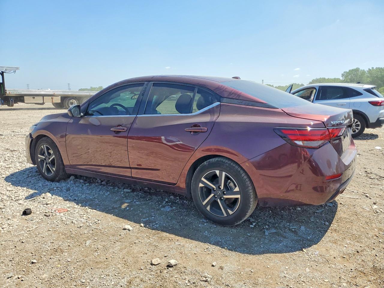 2025 Nissan Sentra Sv - Фото 2